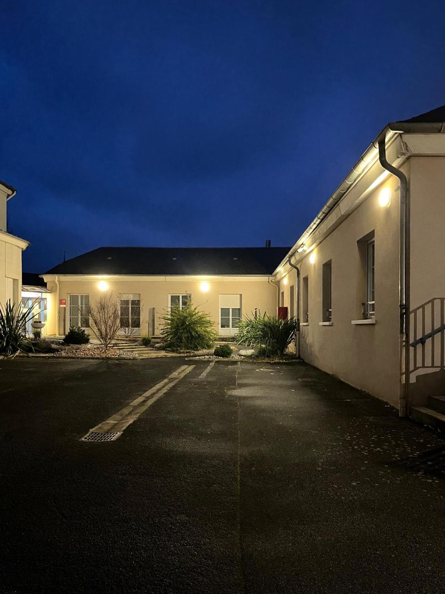 Le Clos Albert Loudun Exteriör bild